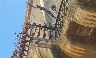 Particolare della balaustra del Palazzo Imperiali-Filotico, Manduria, ottobre 2017 - Redazione