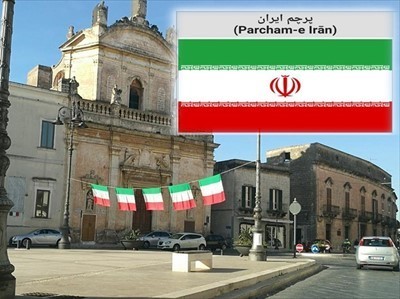 Piazza Garibaldi e le bandiere dell