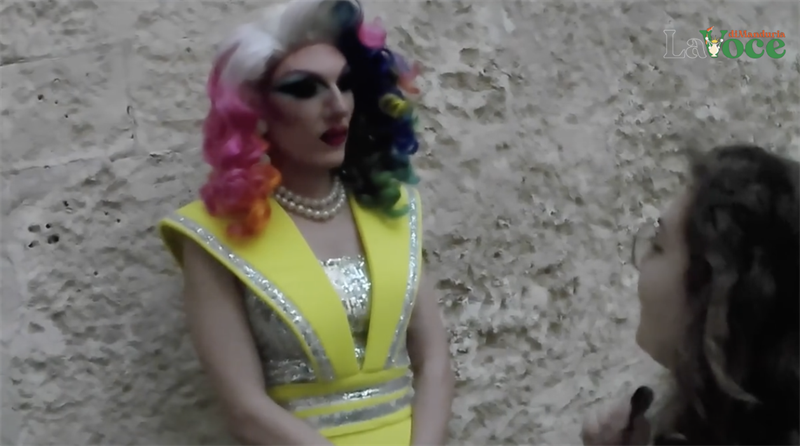 Successo a Grottaglie di Cristina, la drag queen rifiutata a Manduria IL VIDEO