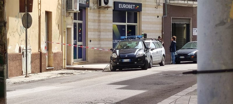 La zona delimitata con il nastro La zona delimitata con il nastro
