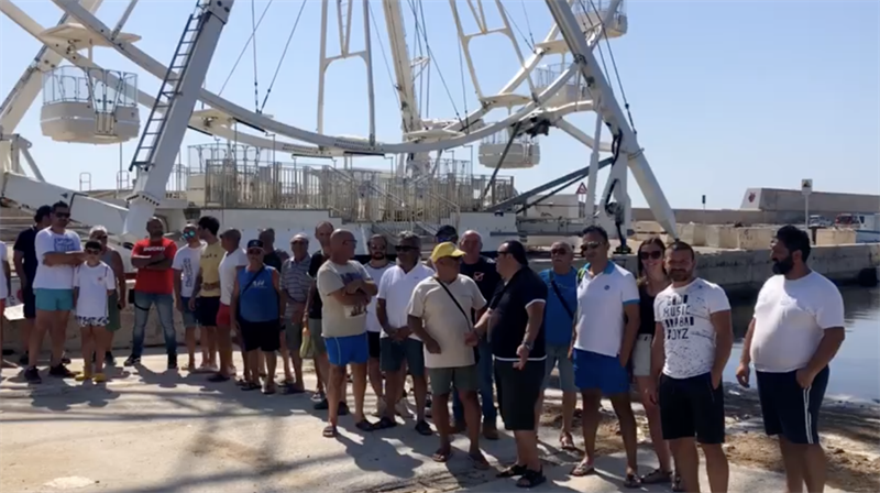 "Sfrattati dalla ruota panoramica e dalla sporcizia", la protesta dei diportisti di Campomarino