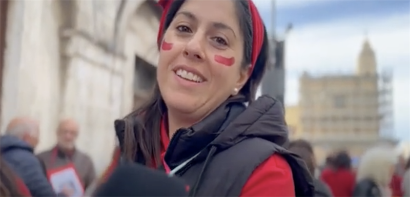 «E le stelle stanno a guardare», la manifestazione contro il femminicidio IL VIDEO