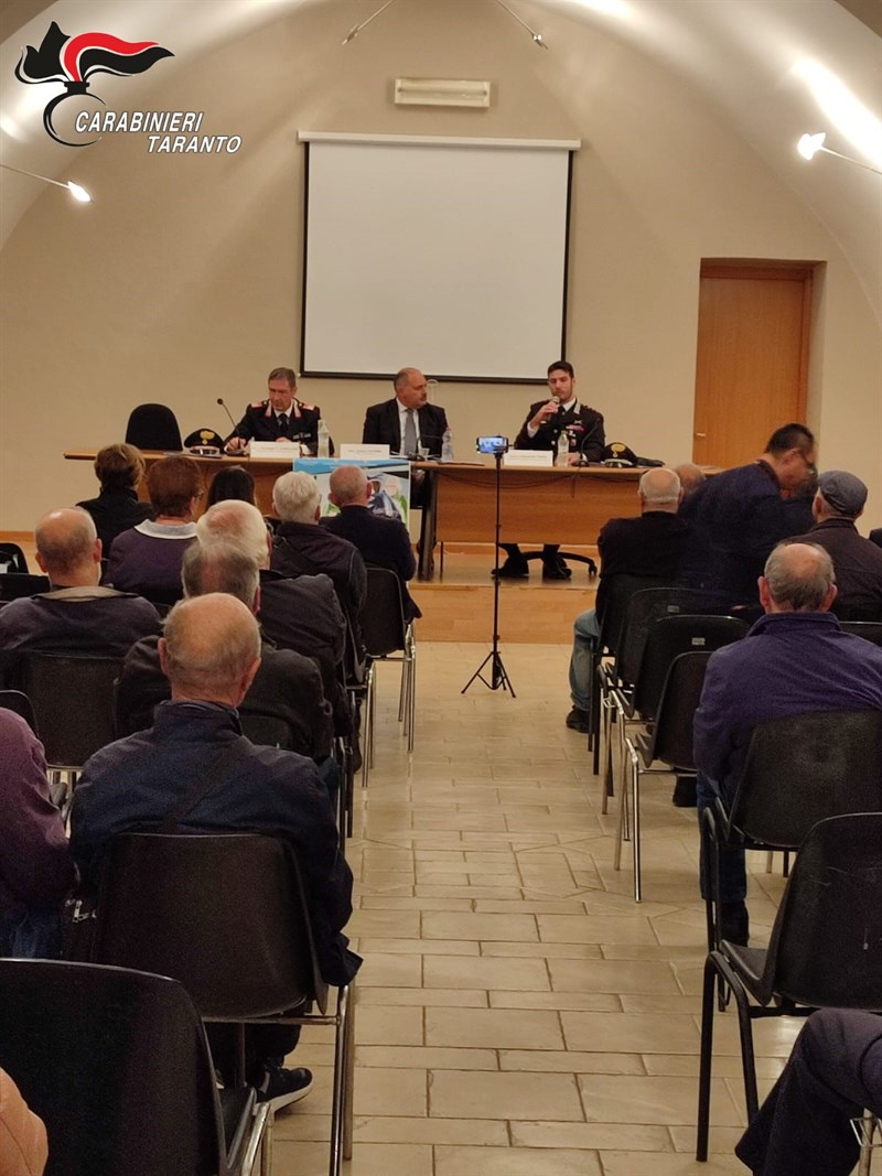 Truffe agli anziani, come difendersi. A lezione dai carabinieri di Manduria e Sava