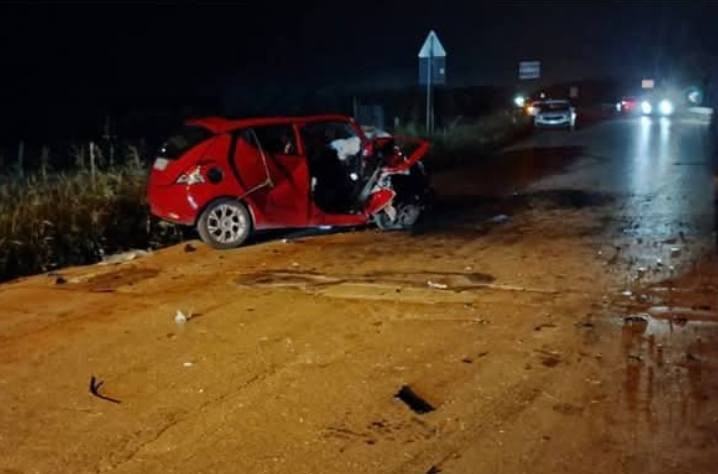 Scontro frontale, muoiono madre e figlia incinta
