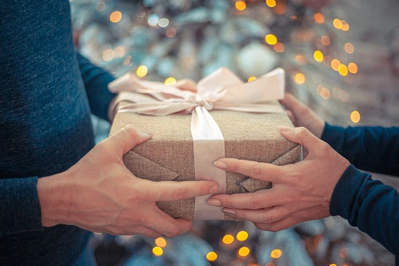  Manduria: 7 regali speciali da fare al fidanzato per  Natale 2023