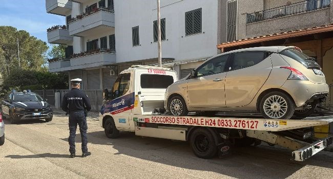 Auto rubata a Manduria ritrovata a Nardò