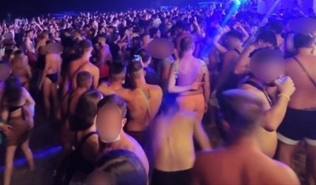 La serata danzante sulla spiaggia La serata danzante sulla spiaggia