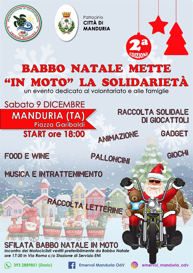 Sfilata di Babbo Natale in moto