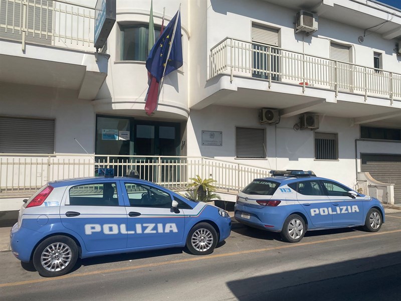 Hashish e cocaina nell'armadio, in carcere manduriano