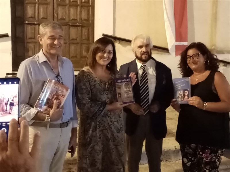 Ritorno a Monacizzo dopo 40 anni con poesie e amore 