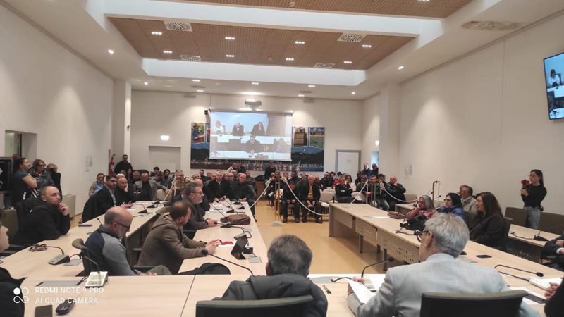 L’assemblea di ieri L’assemblea di ieri