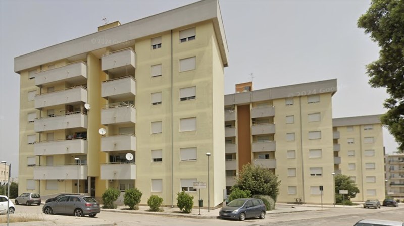 Residenti delle palazzine di via Mattarella denunciano degrado e abbandono