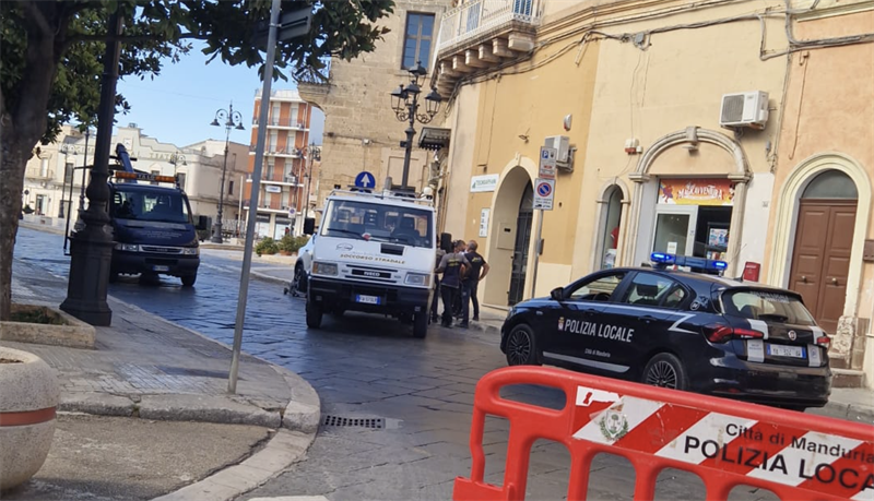Auto rimosse in centro per l’evento “Sbaraccando”: due carro attrezzi in azione da questo pomeriggio