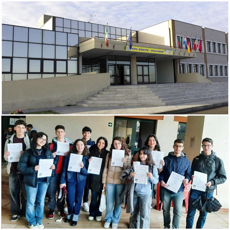Sul podio tre studenti del Del Prete-Falcone