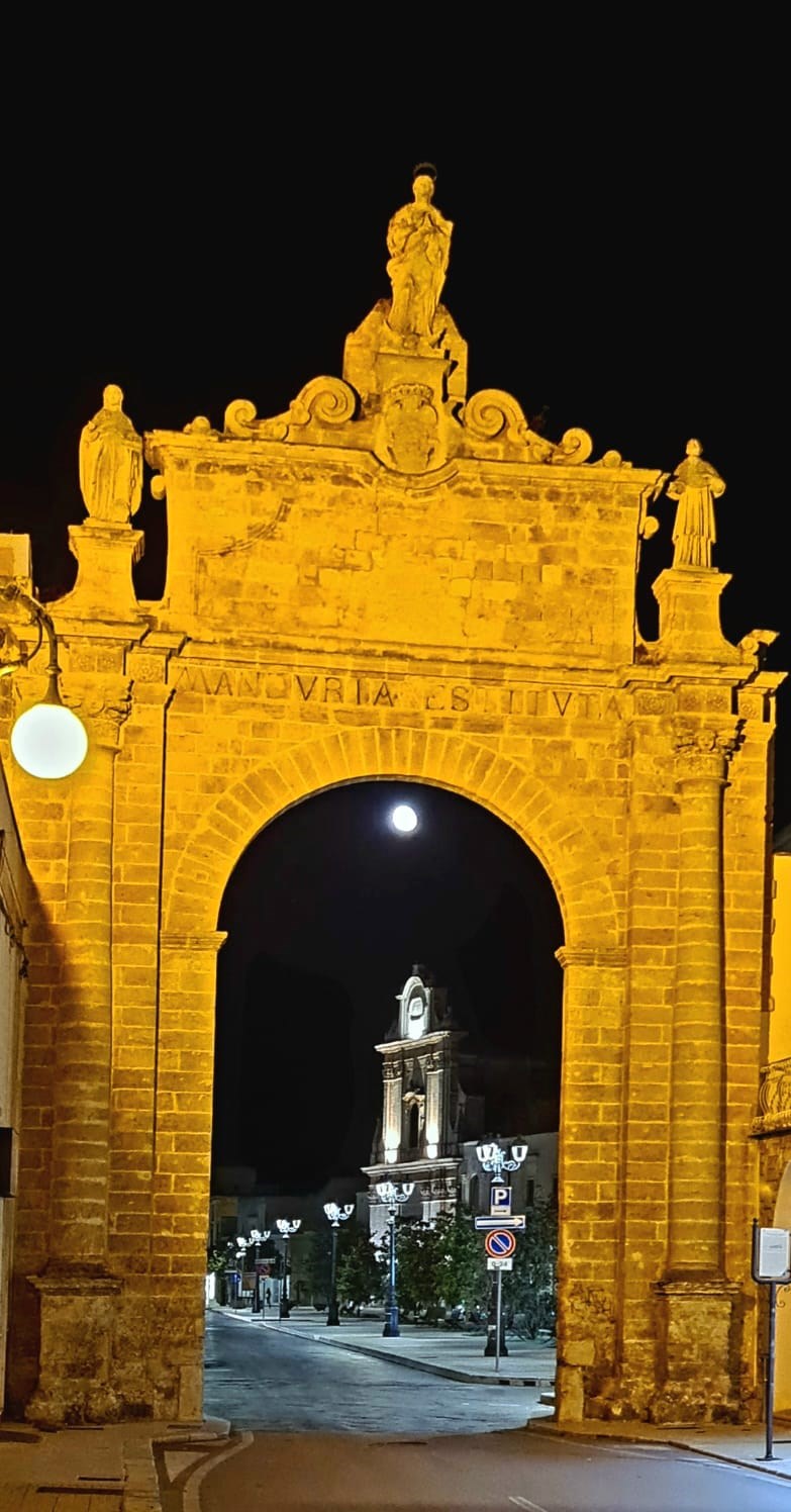 Porta Sant'Angelo, Manduria, agosto 2022 - Scatto di Antonio Dinoi