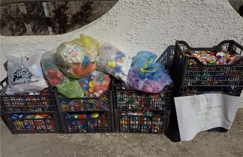La raccolta di tappi La raccolta di tappi