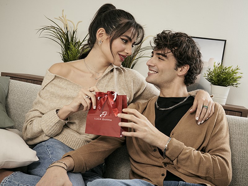 Luca Barra crea gioielli con un seducente stile Made in Italy che evoca sentimenti autentici

