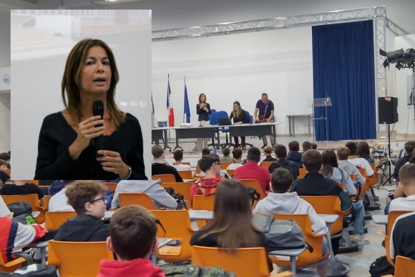 Il discorso agli studenti Il discorso agli studenti