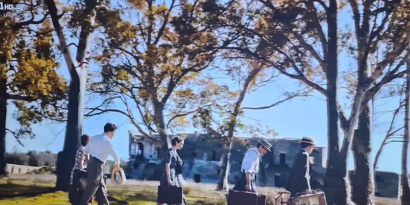 Una scena del film girata nell’ex aeroporto militare di Manduria. Una scena del film girata nell’ex aeroporto militare di Manduria.