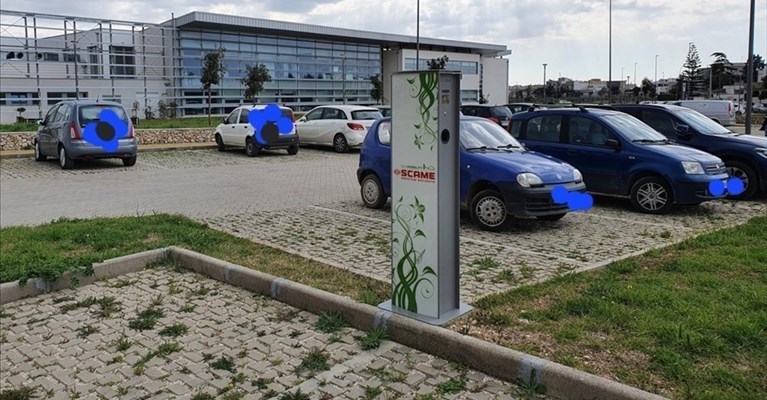 Stazioni di ricarica auto elettriche, il comune di riprova