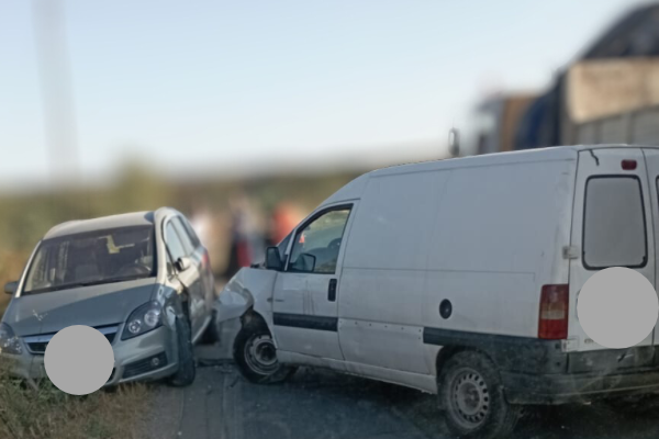 Scontro auto furgone, un ferito in ospedale
