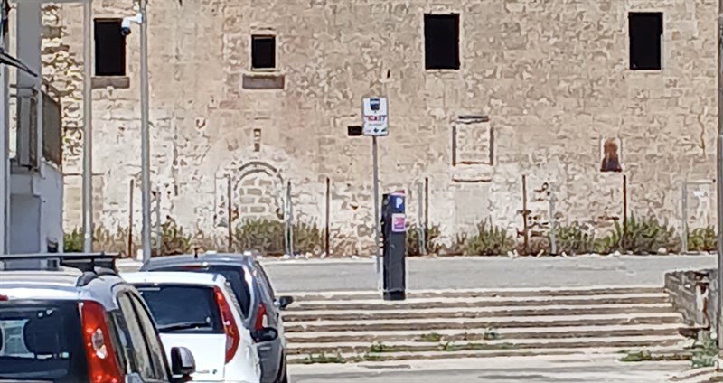Un altro parcometro in primo piano per le foto dei turisti