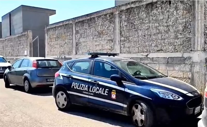 L'esterno del cimitero di Sava L'esterno del cimitero di Sava