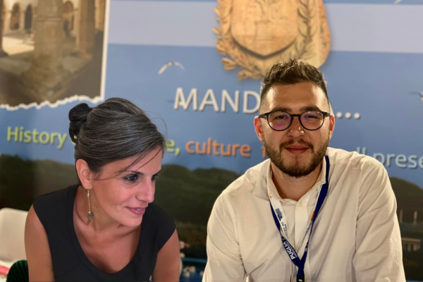 A due non giornalisti la redazione dei comunicati stampa del Comune