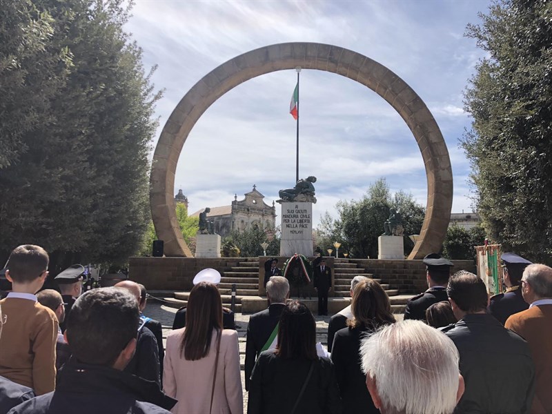 Il 25 aprile della retorica e delle reticenze e dei silenzi dell'Anpi