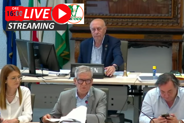 Nuova stangata sui rifiuti: il Consiglio comunale vota oggi l’aumento