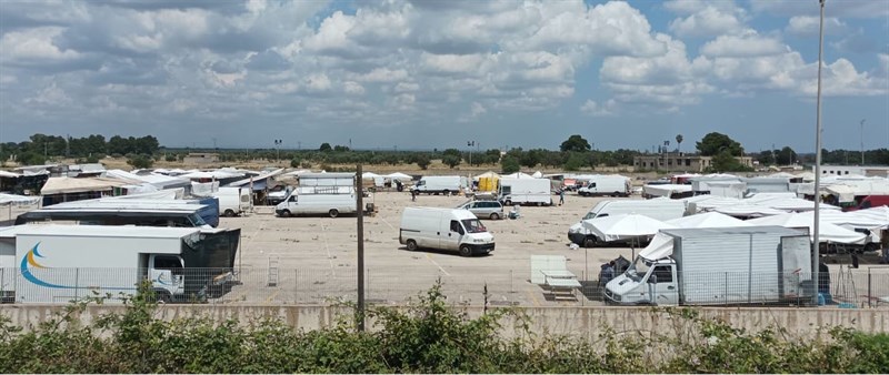 Mercato settimanale in agonia: chiusura anticipata per mancanza di clienti 