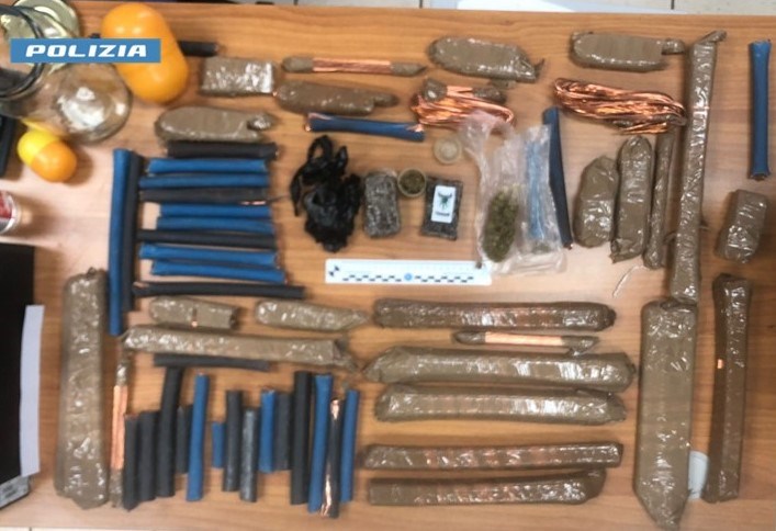 Droga in casa di un insospettabile manduriano