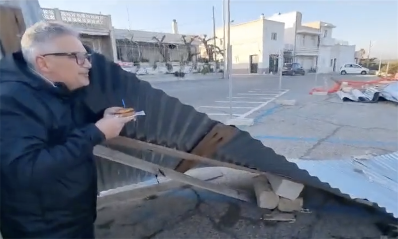 Scarciglia spegne la prima candelina davanti alla frana di Torre Colimena IL VIDEO