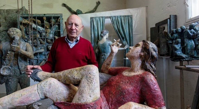 Pietro Guida tra le sue opere Pietro Guida tra le sue opere