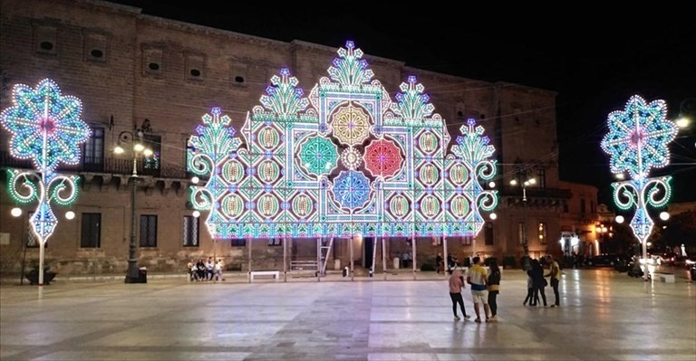 Luminarie  a Manduria per la fasta del santo patrono del 2021 