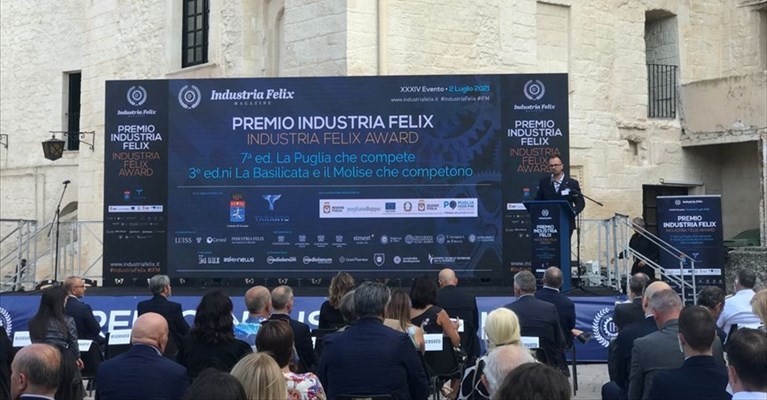 Il palco delle premiazioni Il palco delle premiazioni