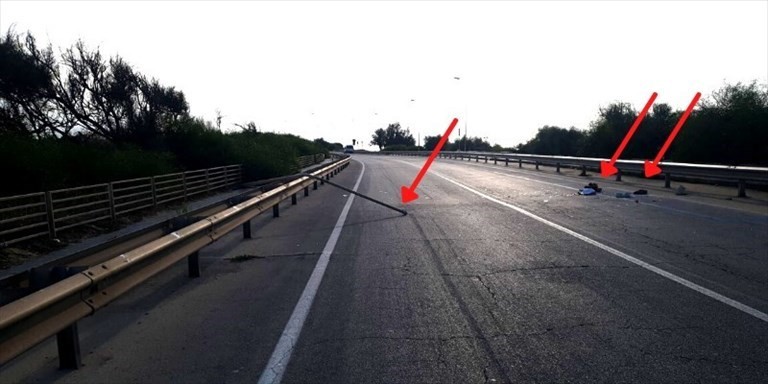 Il palo crollato Il palo crollato