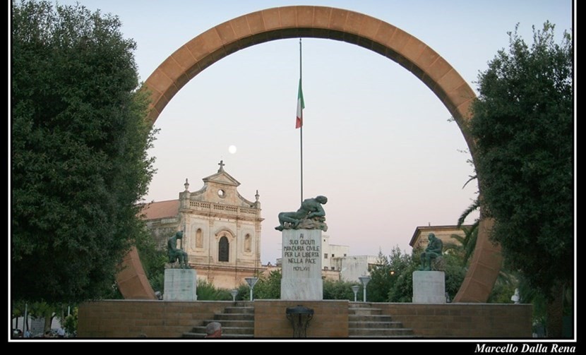 Monumento ai caduti, Manduria