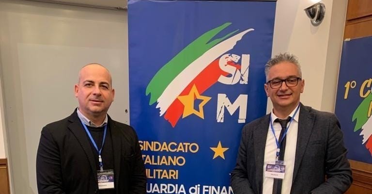 A destra, Alessandro Scarciglia A destra, Alessandro Scarciglia