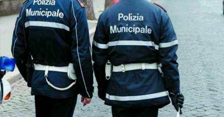 Vigili urbani Vigili urbani
