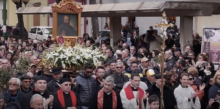 La Processione di San Pietro La Processione di San Pietro