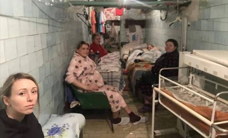 Donne incinte in un rifugio Donne incinte in un rifugio