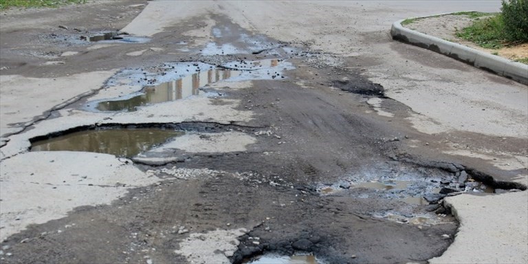 Strade dissestate Strade dissestate