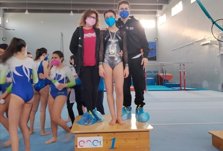Marta Carbone si laurea campionessa regionale di ginnastica artistica