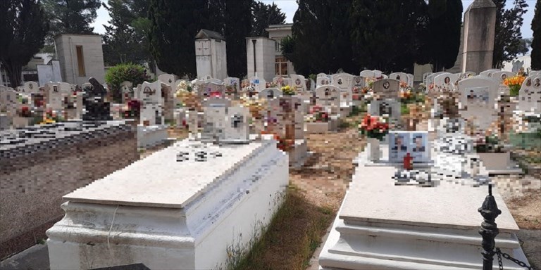 Vialetti tra le sepolture in due aree del cimitero, il comune investe 100mila euro