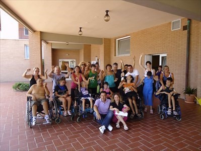 Amiche e amici con disabilità, contiamoci, incontriamoci, abbandoniamo l Amiche e amici con disabilità, contiamoci, incontriamoci, abbandoniamo l