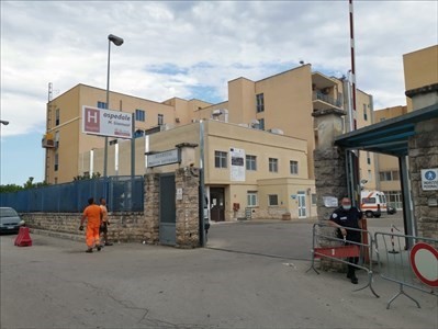 Giannuzzi, macchina per l'emocromo guasta, le provette vanno in ambulanza a Taranto