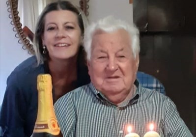 Novanta è solo un numero per il mio papà eternamente giovane Novanta è solo un numero per il mio papà eternamente giovane