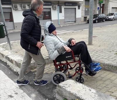 Lettera al sindaco: le cose a metà di Piazza Giovanni XXIII