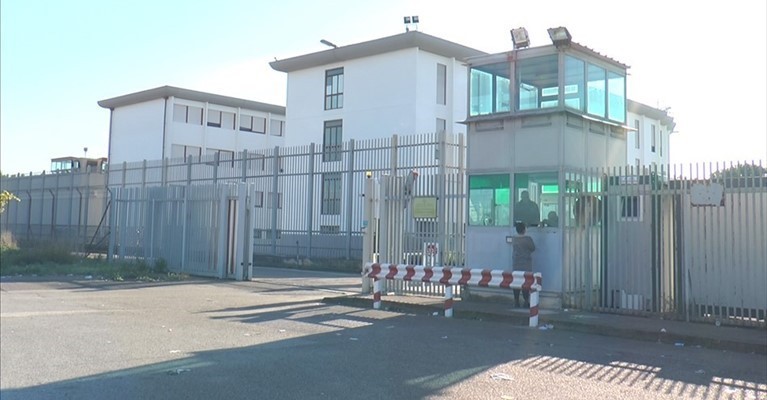 Rissa in carcere, manduriano a processo